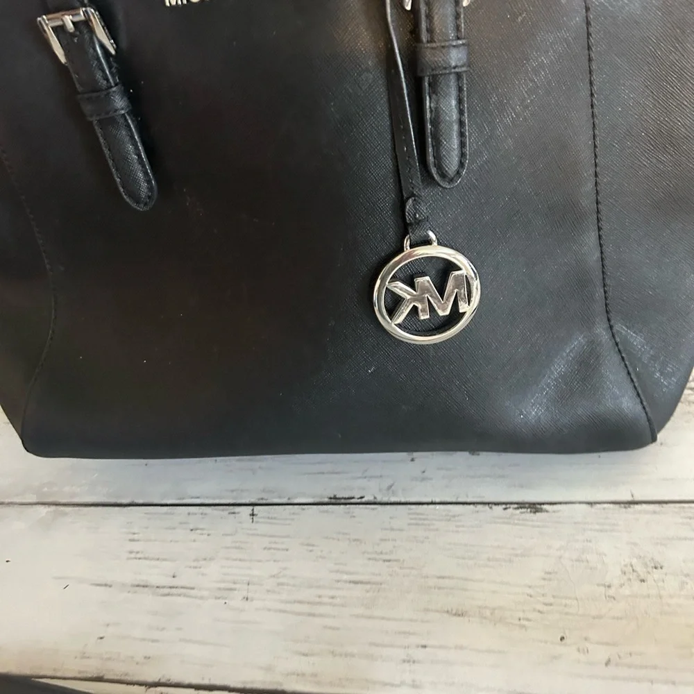 Michael Kors Nero Black and silver Purse with crossbody strap